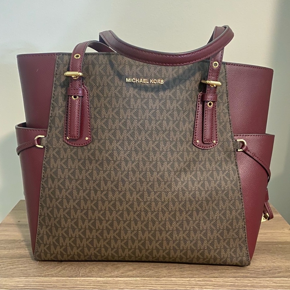 NWT Michael Kors Voyager Tote Bag